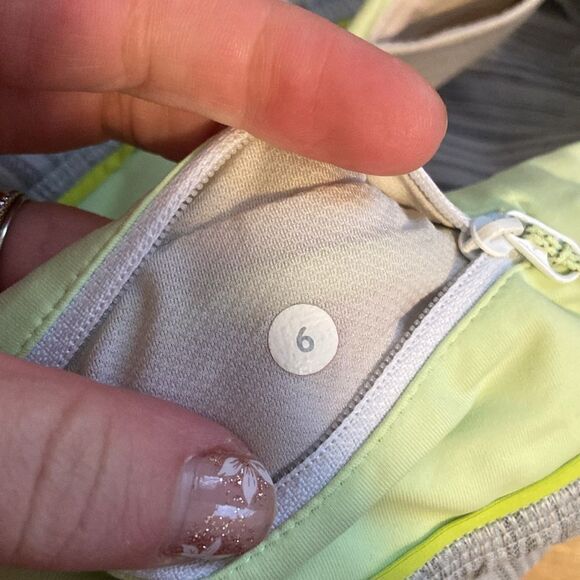 Lululemon Gray & Green Run Speed Short Size 6 - Picture 7 of 10